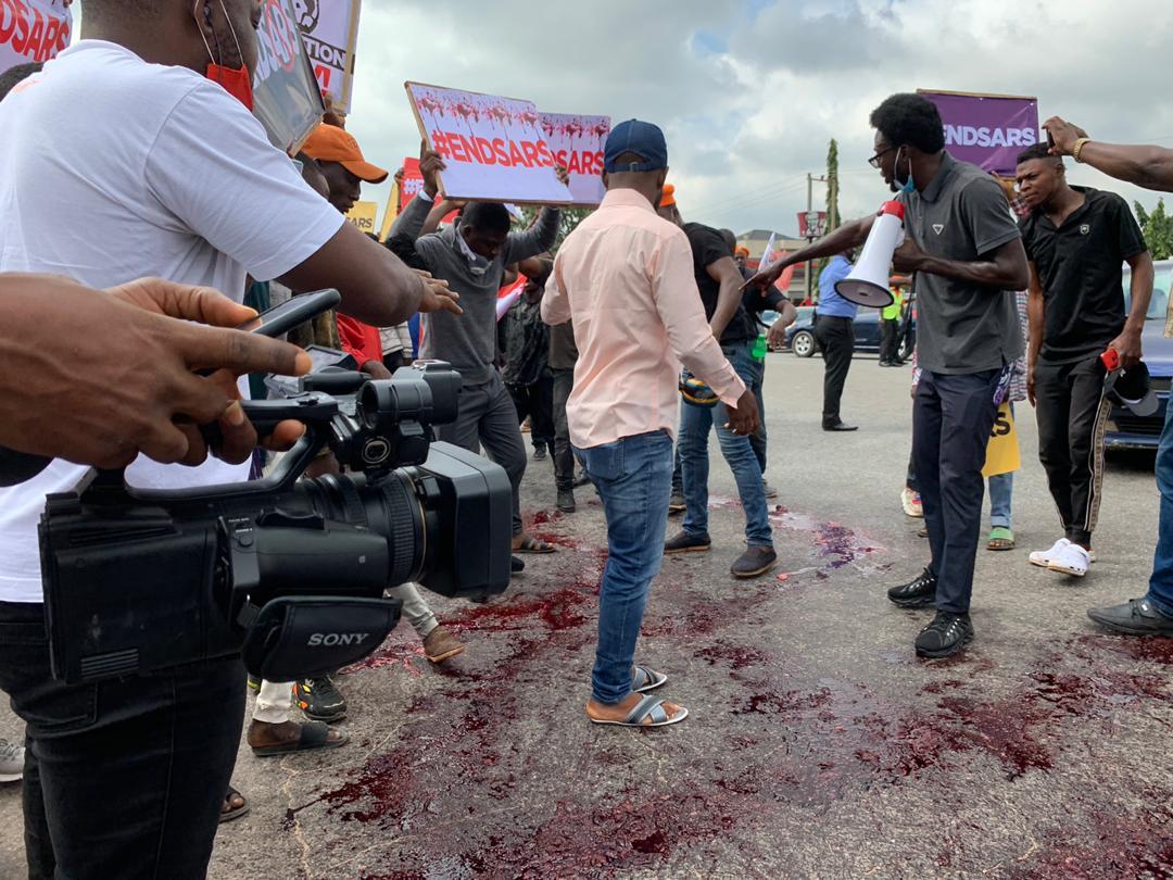 #EndSARS: Protesters Storm Force Headquarters, Paint Floor Red